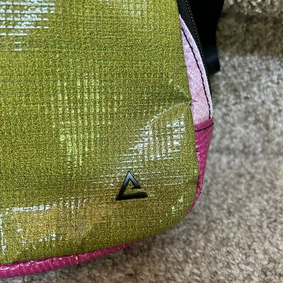 NWOT Rareform Zion Sling Bag. One of a kind. Recycled billboard vinyl. Adjusts - Picture 4 of 10